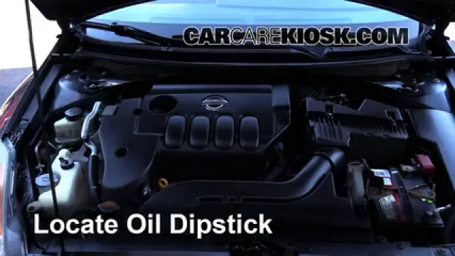 2009 Nissan Altima S 2.5L 4 Cyl. Sedan (4 Door) Huile Vérifier le niveau de l'huile